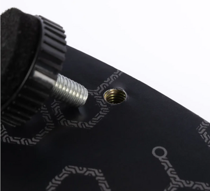 Precise180 Steeldartboard - Endorphine ohne Zahlenring mit Magnethalter
